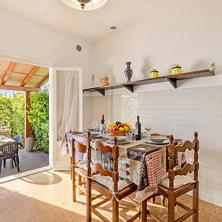 Casa Colombo With Garden In Dei Marmi - Happy *