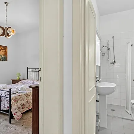 Holiday home Casa Colombo With Garden In Dei Marmi - Happy