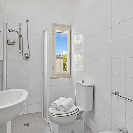Holiday home Casa Colombo With Garden In Dei Marmi - Happy *